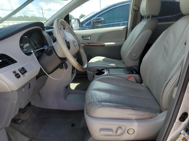 Photo 6 VIN: 5TDYK3DC2DS298699 - TOYOTA SIENNA XLE 