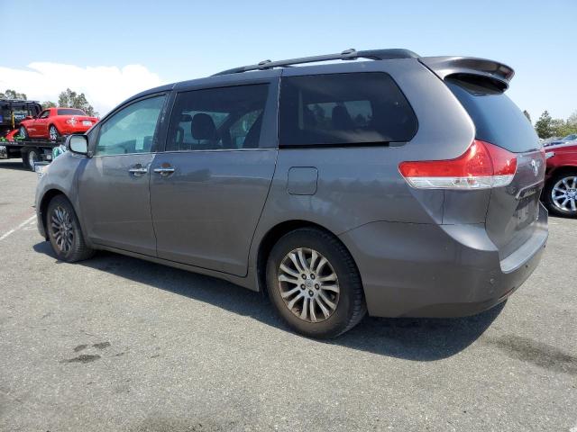 Photo 1 VIN: 5TDYK3DC2DS301245 - TOYOTA SIENNA XLE 