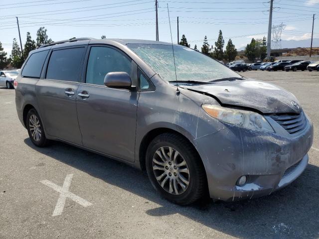 Photo 3 VIN: 5TDYK3DC2DS301245 - TOYOTA SIENNA XLE 