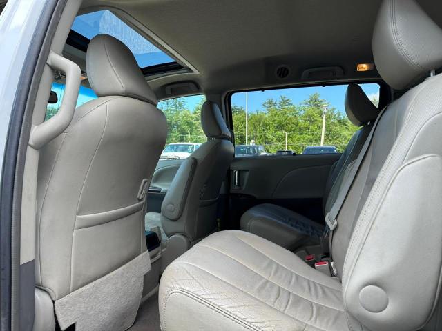 Photo 8 VIN: 5TDYK3DC2DS304923 - TOYOTA SIENNA XLE 