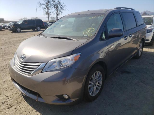 Photo 1 VIN: 5TDYK3DC2DS338487 - TOYOTA SIENNA XLE 