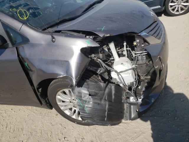 Photo 8 VIN: 5TDYK3DC2DS338487 - TOYOTA SIENNA XLE 