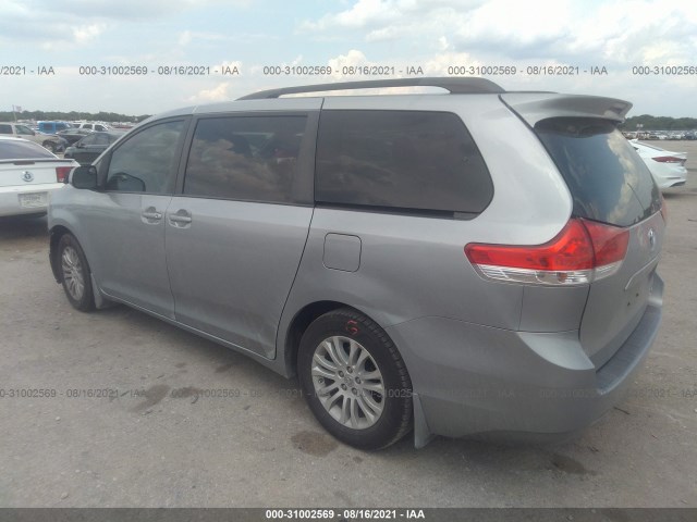 Photo 2 VIN: 5TDYK3DC2DS338988 - TOYOTA SIENNA 