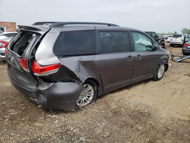 Photo 2 VIN: 5TDYK3DC2DS345780 - TOYOTA SIENNA XLE 