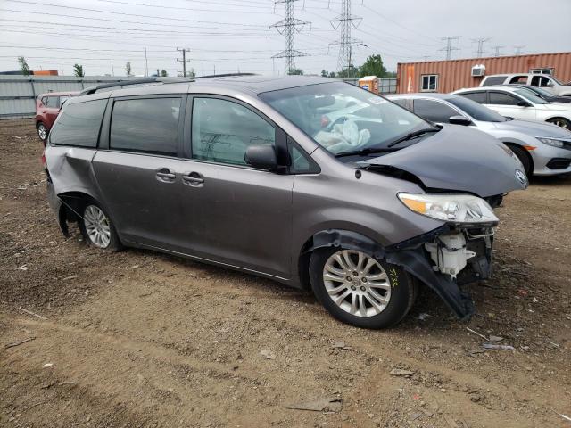 Photo 3 VIN: 5TDYK3DC2DS345780 - TOYOTA SIENNA XLE 