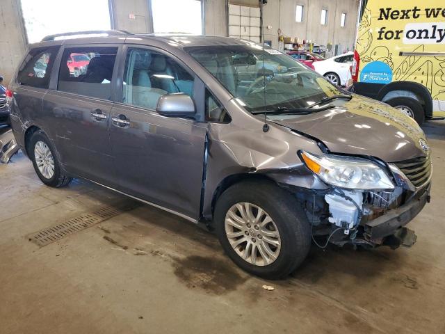 Photo 3 VIN: 5TDYK3DC2DS368539 - TOYOTA SIENNA XLE 