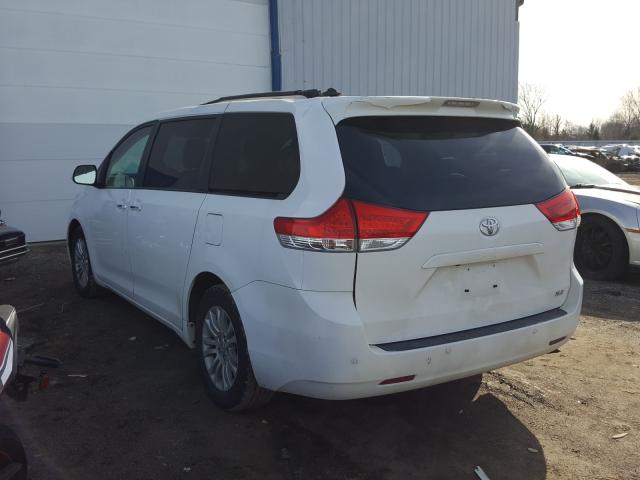 Photo 2 VIN: 5TDYK3DC2DS369674 - TOYOTA SIENNA XLE 