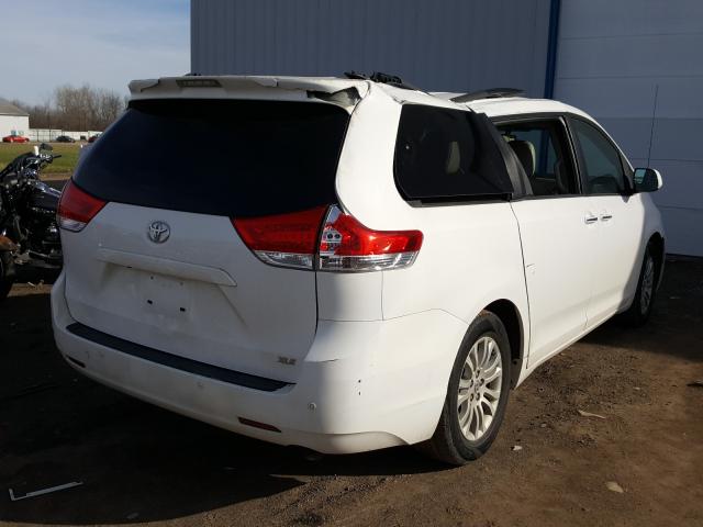 Photo 3 VIN: 5TDYK3DC2DS369674 - TOYOTA SIENNA XLE 