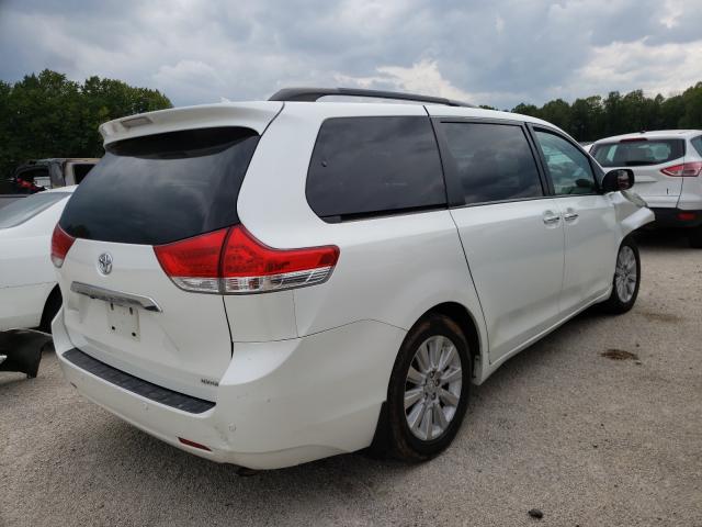 Photo 3 VIN: 5TDYK3DC2DS383302 - TOYOTA SIENNA XLE 