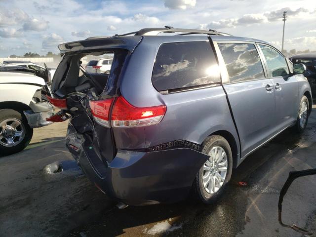 Photo 3 VIN: 5TDYK3DC2DS383350 - TOYOTA SIENNA XLE 