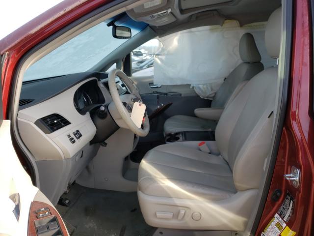 Photo 4 VIN: 5TDYK3DC2DS402267 - TOYOTA SIENNA XLE 