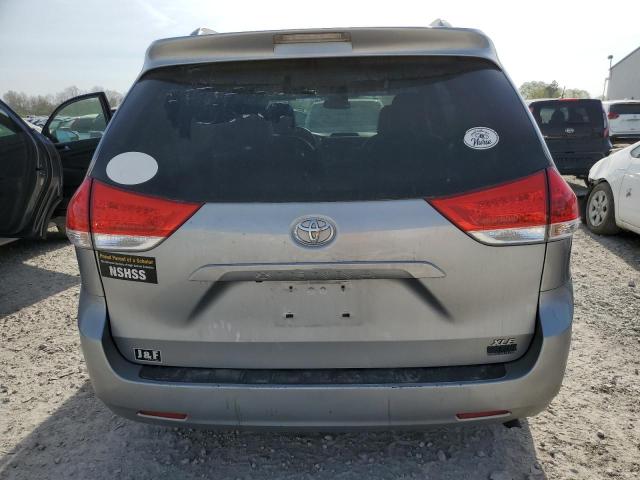 Photo 5 VIN: 5TDYK3DC2ES436209 - TOYOTA SIENNA XLE 