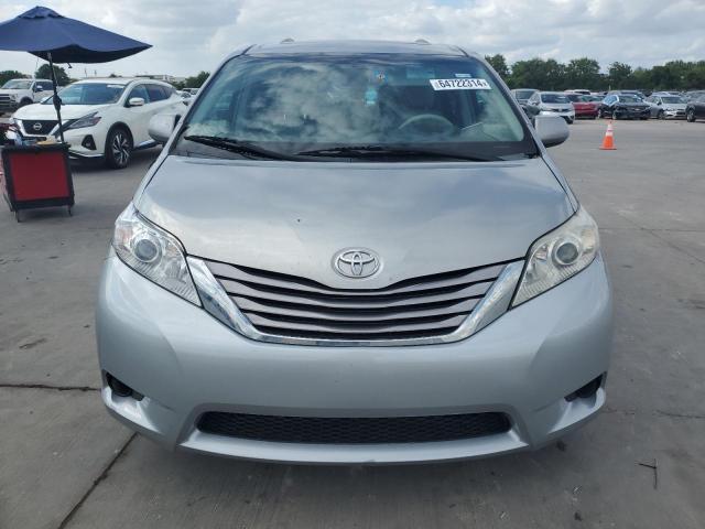 Photo 4 VIN: 5TDYK3DC2ES446898 - TOYOTA SIENNA XLE 