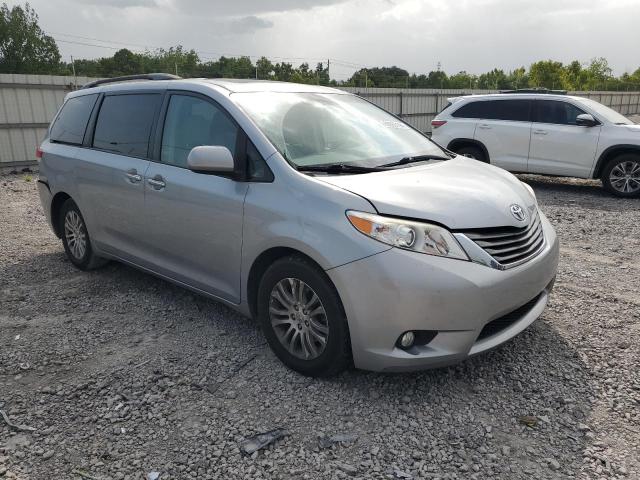 Photo 3 VIN: 5TDYK3DC2ES465192 - TOYOTA SIENNA XLE 