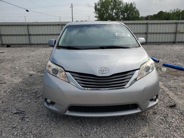 Photo 4 VIN: 5TDYK3DC2ES465192 - TOYOTA SIENNA XLE 