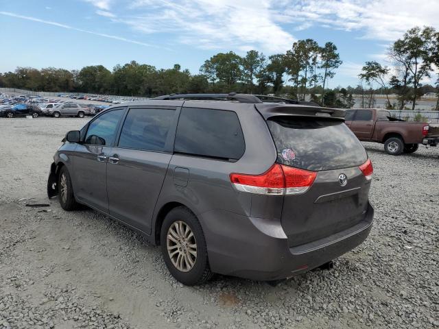 Photo 2 VIN: 5TDYK3DC2ES493719 - TOYOTA SIENNA XLE 