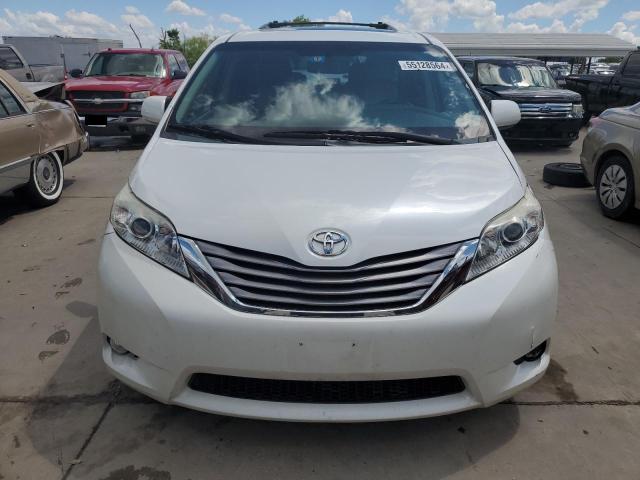 Photo 4 VIN: 5TDYK3DC2FS531161 - TOYOTA SIENNA XLE 