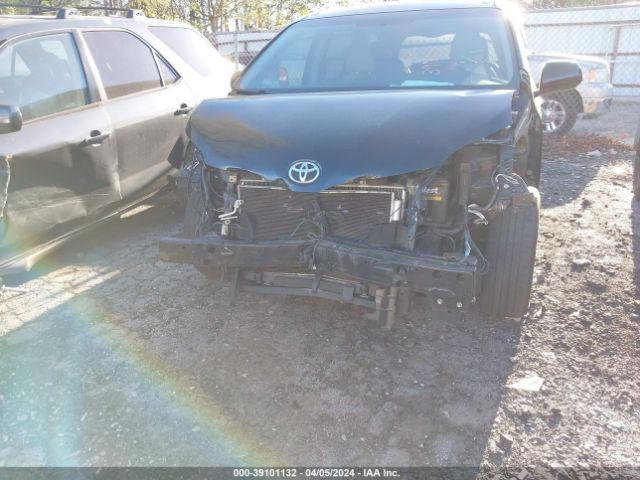 Photo 5 VIN: 5TDYK3DC2FS542385 - TOYOTA SIENNA 