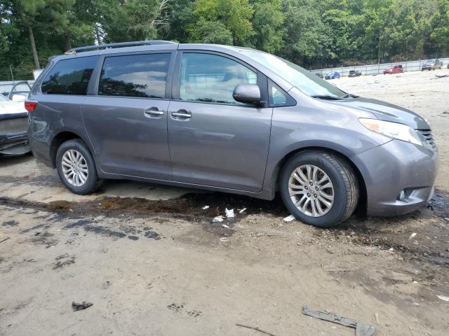 Photo 3 VIN: 5TDYK3DC2FS558893 - TOYOTA SIENNA XLE 