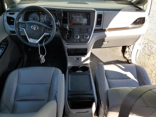 Photo 7 VIN: 5TDYK3DC2FS565486 - TOYOTA SIENNA XLE 