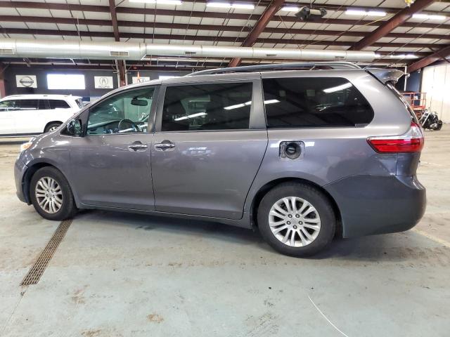 Photo 1 VIN: 5TDYK3DC2FS572776 - TOYOTA SIENNA XLE 