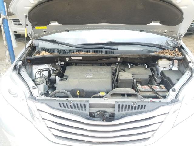 Photo 6 VIN: 5TDYK3DC2FS624665 - TOYOTA SIENNA XLE 