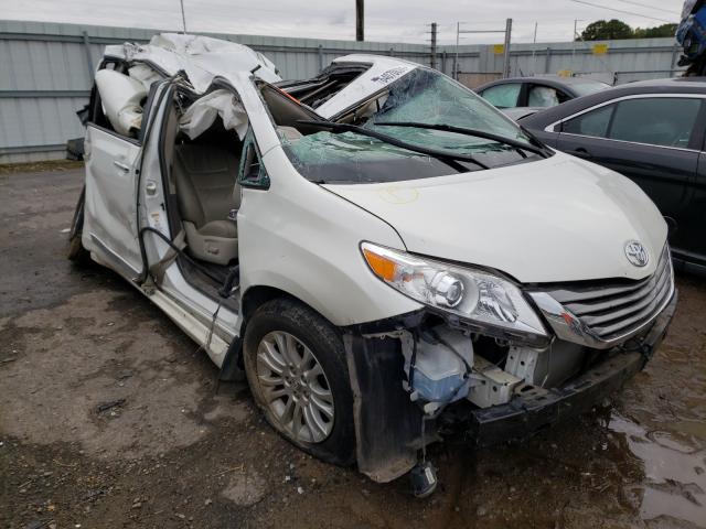 Photo 0 VIN: 5TDYK3DC2FS624746 - TOYOTA SIENNA XLE 