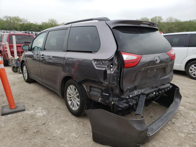 Photo 2 VIN: 5TDYK3DC2FS628991 - TOYOTA SIENNA XLE 