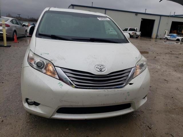 Photo 4 VIN: 5TDYK3DC2FS629123 - TOYOTA SIENNA XLE 