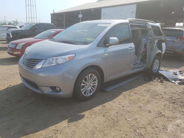 Photo 1 VIN: 5TDYK3DC2FS630207 - TOYOTA SIENNA XLE 