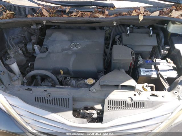 Photo 9 VIN: 5TDYK3DC2FS648402 - TOYOTA SIENNA 