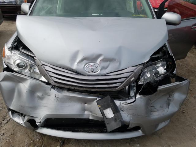 Photo 6 VIN: 5TDYK3DC2FS656807 - TOYOTA SIENNA XLE 