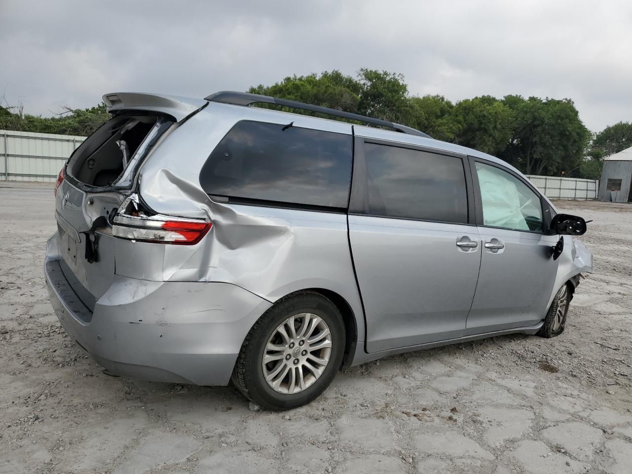 Photo 2 VIN: 5TDYK3DC2FS664728 - TOYOTA SIENNA 