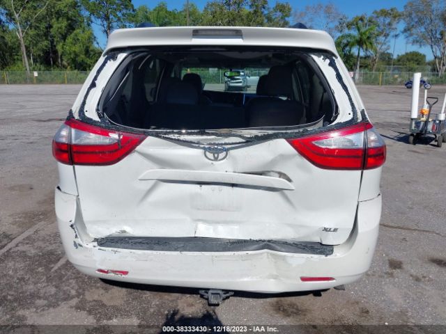 Photo 5 VIN: 5TDYK3DC2FS681836 - TOYOTA SIENNA 