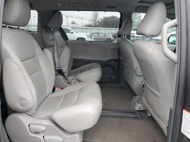 Photo 9 VIN: 5TDYK3DC2GS701472 - TOYOTA SIENNA XLE 