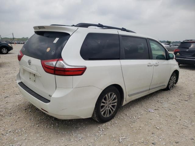 Photo 2 VIN: 5TDYK3DC2GS702198 - TOYOTA SIENNA XLE 