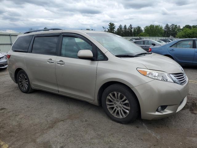 Photo 3 VIN: 5TDYK3DC2GS708180 - TOYOTA SIENNA XLE 