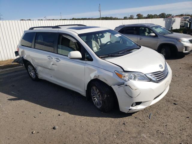 Photo 3 VIN: 5TDYK3DC2GS711225 - TOYOTA SIENNA XLE 