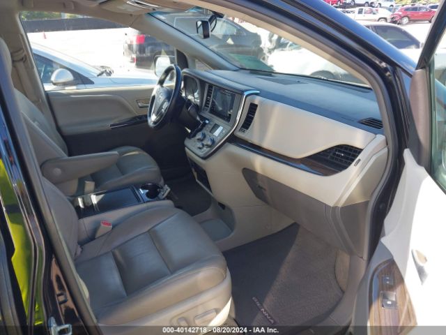 Photo 4 VIN: 5TDYK3DC2GS718157 - TOYOTA SIENNA 