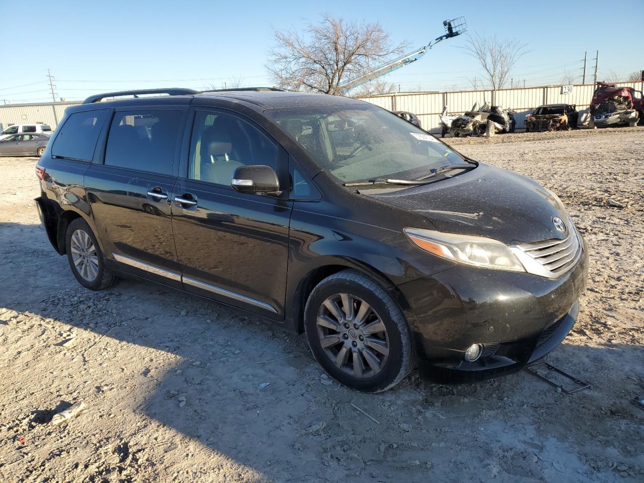 Photo 3 VIN: 5TDYK3DC2GS741308 - TOYOTA SIENNA 