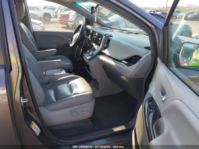 Photo 4 VIN: 5TDYK3DC2GS742975 - TOYOTA SIENNA 