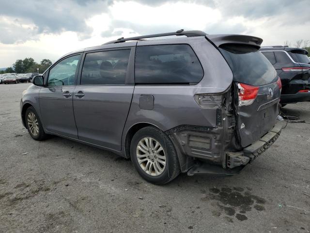 Photo 1 VIN: 5TDYK3DC3BS022884 - TOYOTA SIENNA XLE 