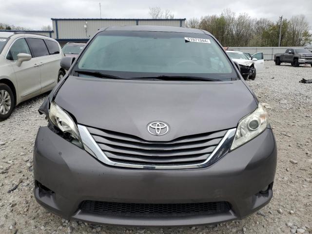 Photo 4 VIN: 5TDYK3DC3BS034999 - TOYOTA SIENNA XLE 