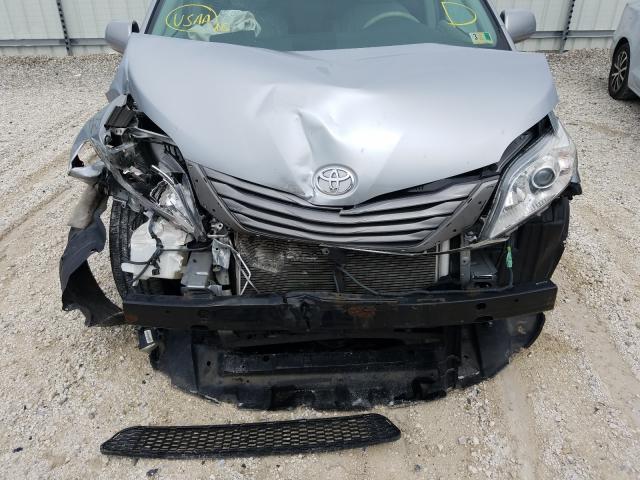 Photo 6 VIN: 5TDYK3DC3BS045484 - TOYOTA SIENNA XLE 