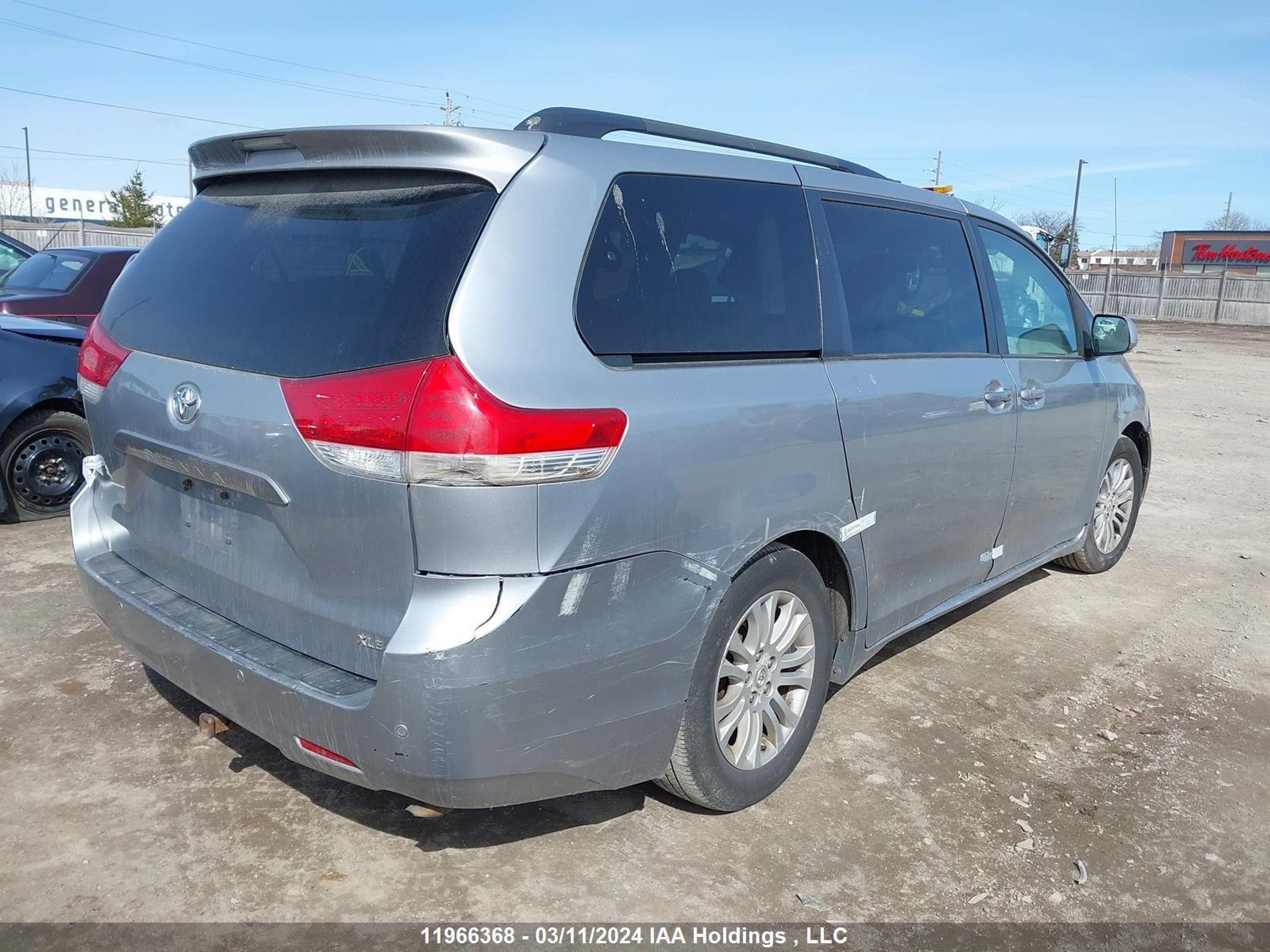 Photo 3 VIN: 5TDYK3DC3BS054010 - TOYOTA SIENNA 