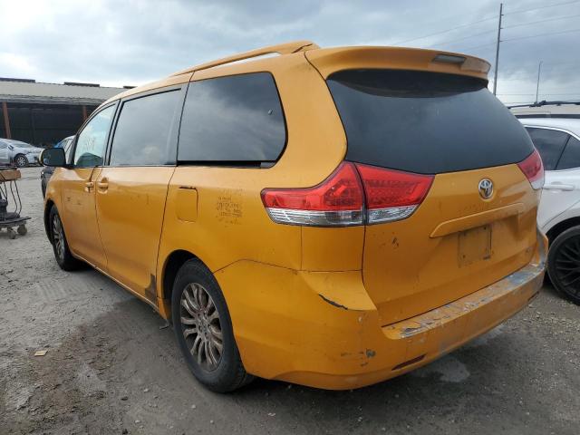 Photo 2 VIN: 5TDYK3DC3BS057179 - TOYOTA SIENNA XLE 