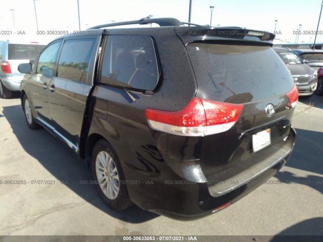 Photo 2 VIN: 5TDYK3DC3BS067100 - TOYOTA SIENNA 