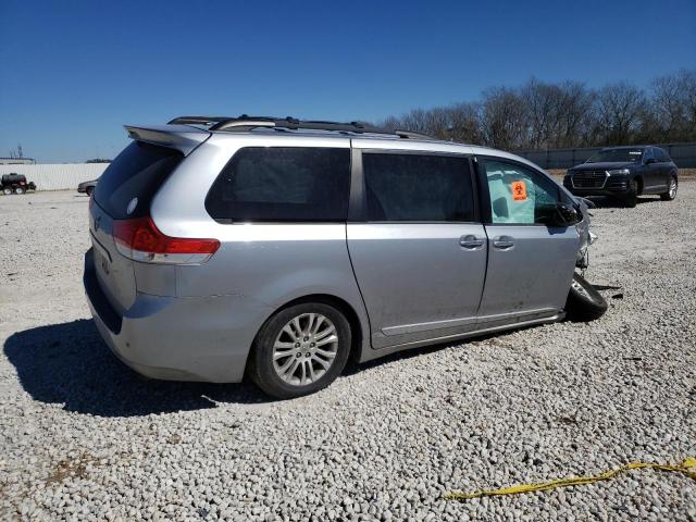 Photo 2 VIN: 5TDYK3DC3BS080154 - TOYOTA SIENNA XLE 