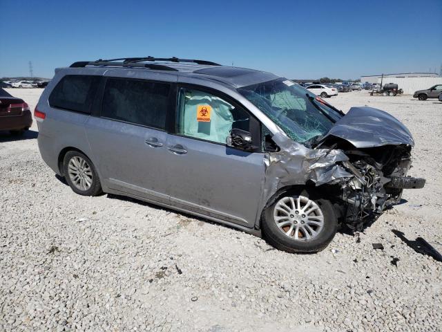 Photo 3 VIN: 5TDYK3DC3BS080154 - TOYOTA SIENNA XLE 