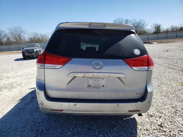 Photo 5 VIN: 5TDYK3DC3BS080154 - TOYOTA SIENNA XLE 